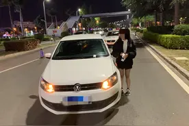 “仗义姐”开车送喝酒的朋友回家，自己却因酒驾欲逃被抓图片