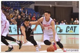 广东旧将周湛东被球队封杀无球可打，有可能上告篮协！图片