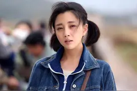演员殷桃：41岁为何孤身一人？看她的人生经历，一般人还真不敢娶图片