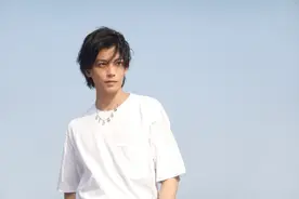 丁禹兮侯明昊好像吗？丁禹兮个人资料被扒出道不久的他资源不断图片