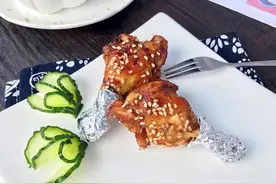 夏天烧烤季，又不想闻油烟味？烤箱版烤鸡腿，方法对一点不输炭烤图片