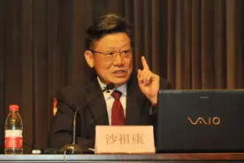 从村里“首穷”到铁血外交官，他维护祖国尊严，让美国政府颜面扫地！图片