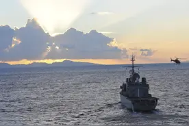 法国海军吹胡子瞪眼，护卫舰访问金兰湾，南海单枪匹马挑衅要掂量图片