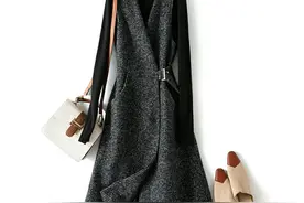 秋冬女士V领毛呢子背心裙裁剪图解纸样制版以及缝制缝纫注意事项图片