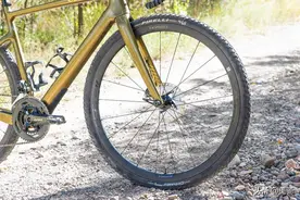 根据车型不同，公路车轮组分为这几类图片