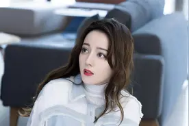 迪丽热巴这个生日过得略显“冷清”，除了粉丝，圈内无人送祝福图片