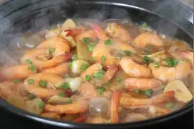 美食推荐：鲜虾焖冬瓜，辣炒鱿鱼圈，芹菜炒蟹味菇的简单做法图片