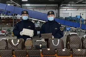 钱江海关查获134个“LV”包，权利人现场验货：全假图片