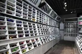 眼镜店套路有多深？眼镜框进价50卖800，隐形眼镜专挑奇数卖图片