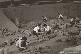 最新解密，1974年考古队发掘秦始皇兵马俑现场老照片图片