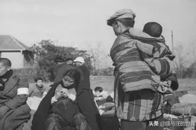 日军被遣返回国看到自己的妻子后，直言：还不如在战场上战死图片