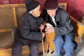 盛世不忘祖恩，不忘国恩“我明年还会再来的”图片