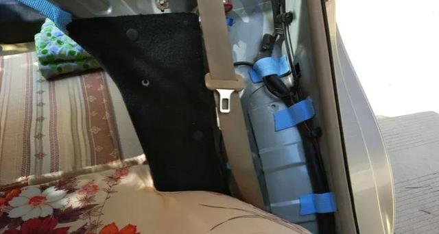 三厢轿车如何改装成床车？车友改装思路分享