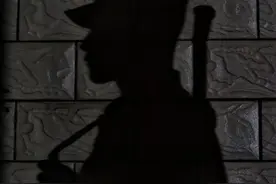 我是哨兵，没人比我更懂凌晨两点的夜…图片