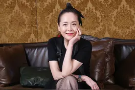 万梓良前妻新剧演林峯妈妈，“不老女神”风韵犹存，63岁仍单身图片