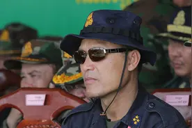 柬埔寨宪兵司令，上将军衔，代理武装部队总司令，对首相非常忠诚图片