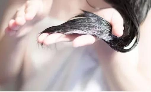 不油腻只闪亮，迷人秀发就靠氨基酸洗发水