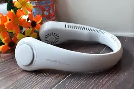 夏天戴口罩也可以不闷热，几素挂脖风扇送清凉图片