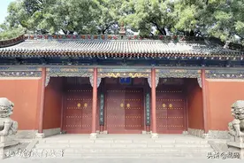 山西古寺藏世界最大铁佛头 1300年未生锈 铸造工艺至今难以复制图片