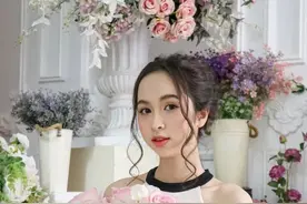 老挝美女小姐姐不走寻常路，又甜又酷真可爱图片