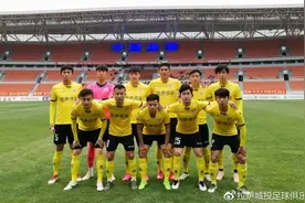 西藏，离天堂很近，离足球很远图片