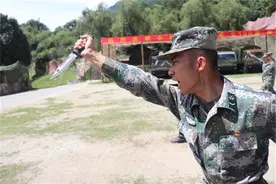 酷！直击边防卫士超燃刺杀训练图片
