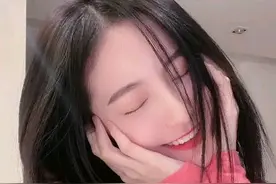 人见人爱的女孩，具备有这8个特点，做个最受男人宠爱的女人图片