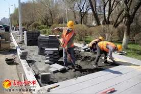 乌鲁木齐天山区新、改建65条道路全面开工图片