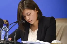 十六分钟无停顿翻译，彰显大国底色，这样的翻译到底有多难？图片