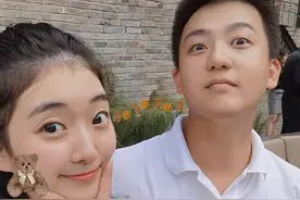 花滑女神李子君宣布领证结婚，丈夫长相帅气，离宣布恋情仅3个月图片