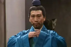 董卓首席谋士李儒在三国谋士团中排什么级别？图片
