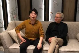 郎朗晒与岳父合照，肚腩突出疑发福，吉娜爸也来照顾女儿坐月子？图片