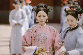 被皇帝翻牌的妃子，为什么第二天要被搀扶走路？一老太监道出实情图片