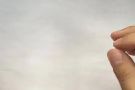 牛！95后小伙铅笔芯上刻出牛年祝福图片