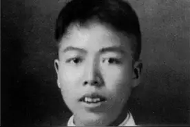 1950年，浙江老汉挖开儿子坟墓，取出一包裹上交政府，咋回事？图片