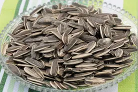 爱吃瓜子的注意了！这几种人一个都不能吃，现在告诉家人还不晚！