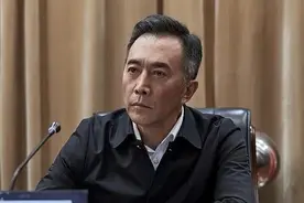 《扫黑风暴》：比高明远更可怕的是王政，我们没有看到的最残酷图片