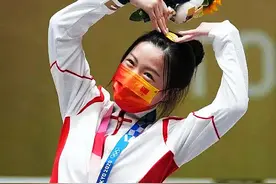 最火的奥运珠宝，四位奥运冠军戴着从不离身，一起为中国队加油图片