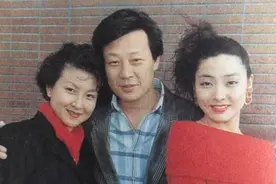 老戏骨坐拥双妻，两妻子同住一栋楼关系和睦，但他真的就幸福吗？图片