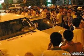 山东小伙请十年老同学喝酒，回家发现丢了一颗牙？什么情况图片