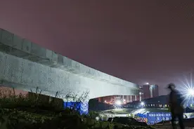 基建狂魔再出手！一招“圆月弯刀”Slay全场！图片