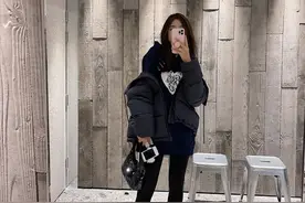 张子萱罕晒夫妻合照，化身贴身跟拍与老公秀恩爱，陈赫被全身打码图片