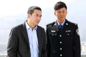 《扫黑风暴》刘奕君：同学张嘉译演戏但我很惨，感谢管虎孔笙帮我图片