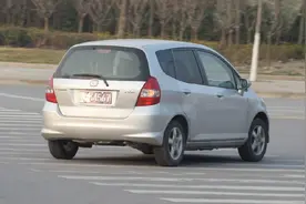 南通最顺口车牌"苏F34567"，经历了本田-宝马-奔驰的换车三级跳图片