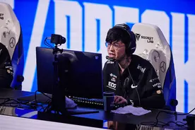 LOL-S11小组赛：Jiejie盲僧大招击飞三人，EDG逆转DFM收获三连胜图片