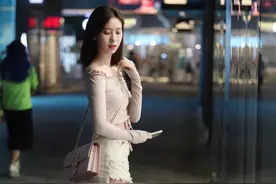 街拍：男生看腿，女生看鞋图片