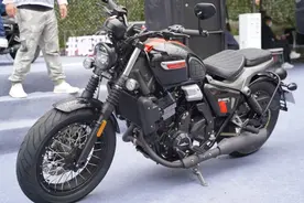 摩博会 | 长江两轮、边三轮升级至700发动机，38880元起图片