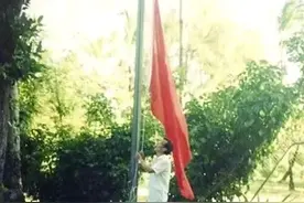 最孤独的外交官，一人驻守大使馆3年，独自升旗，吃草皮图片