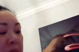 加拿大华裔女孩不懂中文痛哭：移民国外，更不应该放弃母语图片