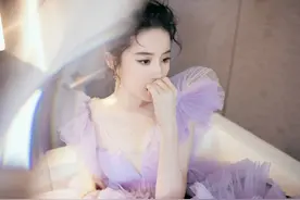 刘亦菲的体态管理是一绝图片